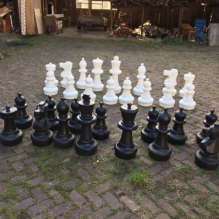 Het Werkhuis, Terug In De Tijd