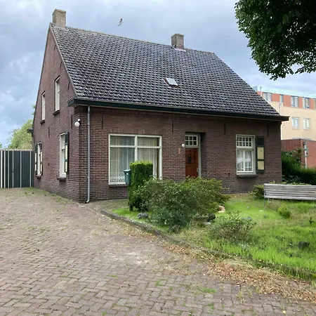 Het Werkhuis, Terug In De Tijd