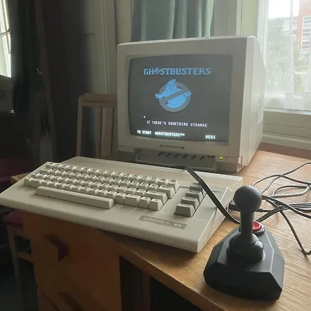 Het Werkhuis, Terug In De Tijd 乌登