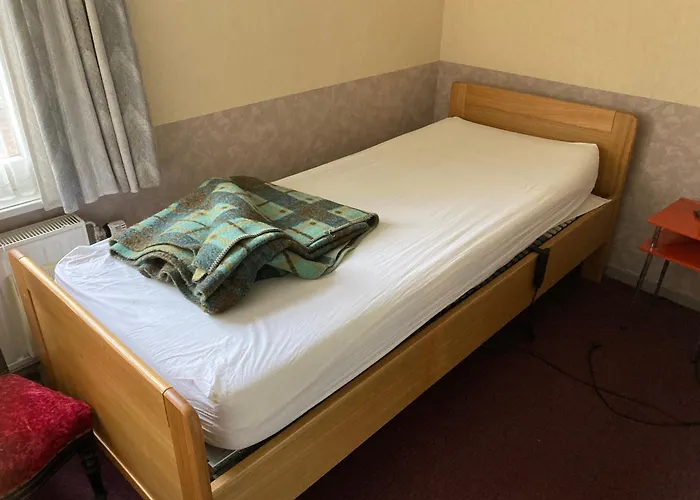 Het Werkhuis, Terug In De Tijd Проживание в семье