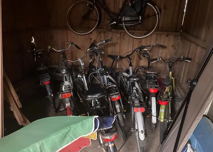 Het Werkhuis, Terug In De Tijd Уден